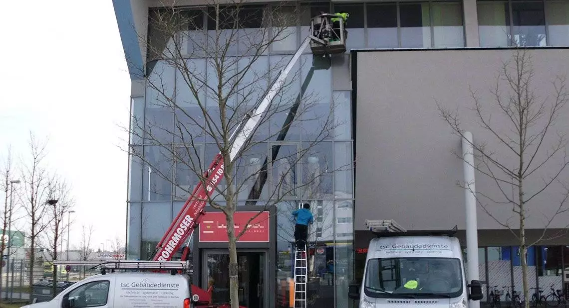 Fensterreinigung in Merching