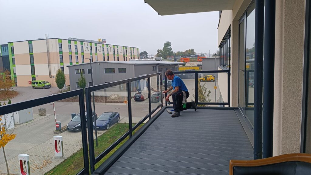 Glasbalkonreinigung in Moosburg